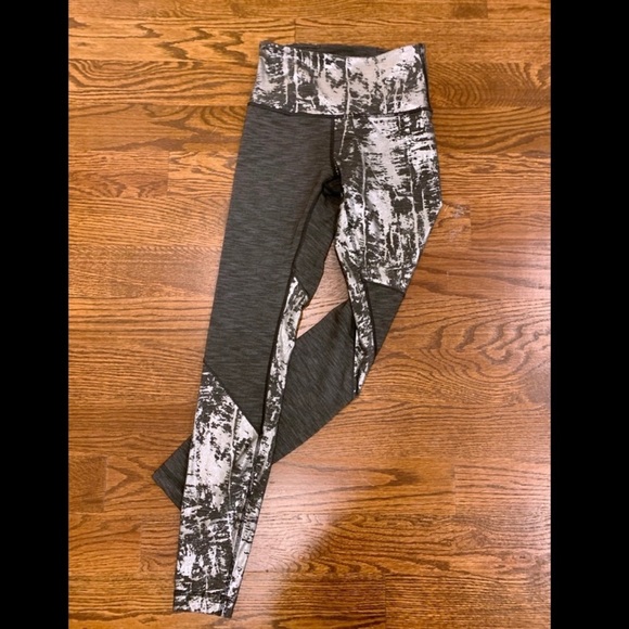 SOLD lululemon Wunder Under High Rise Legging - Picture 4 of 6